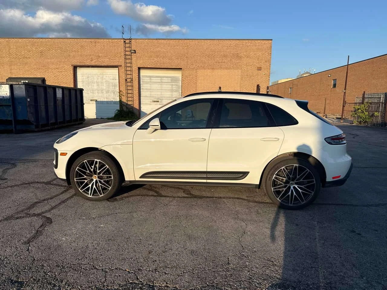 Porsche Macan AWD  CARFAX, снимка 2 - Автомобили и джипове - 56577539