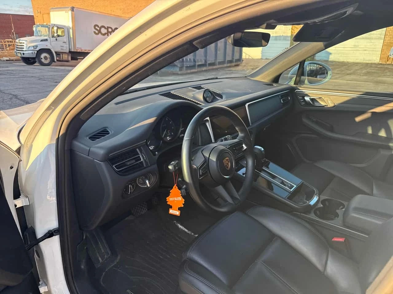 Porsche Macan AWD  CARFAX, снимка 5 - Автомобили и джипове - 56577539