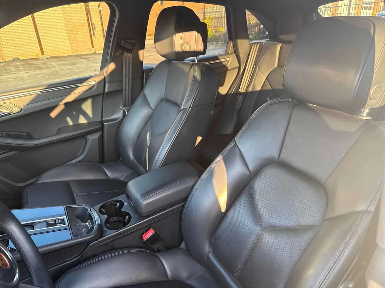 Porsche Macan AWD  CARFAX, снимка 11 - Автомобили и джипове - 56577539
