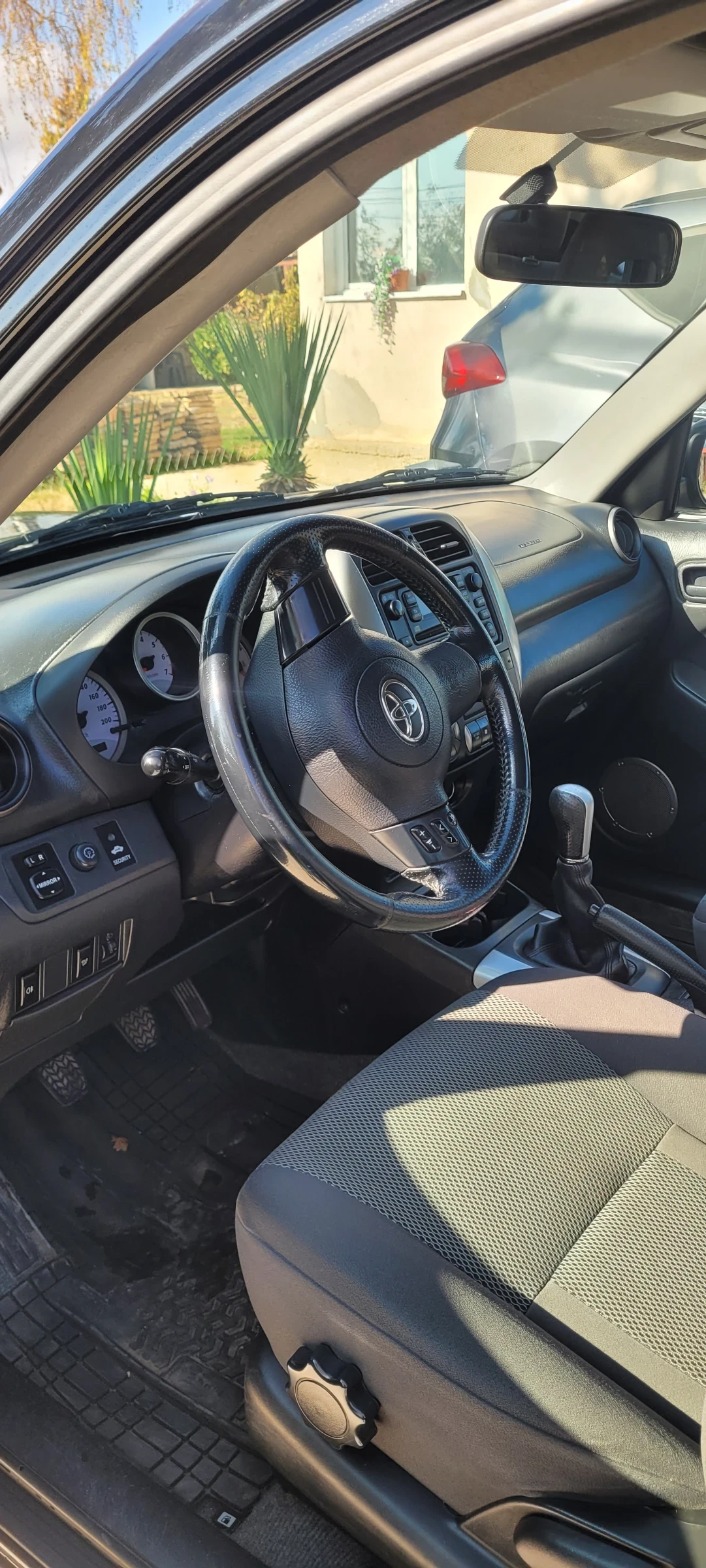 Toyota Rav4, снимка 3 - Автомобили и джипове - 56645031