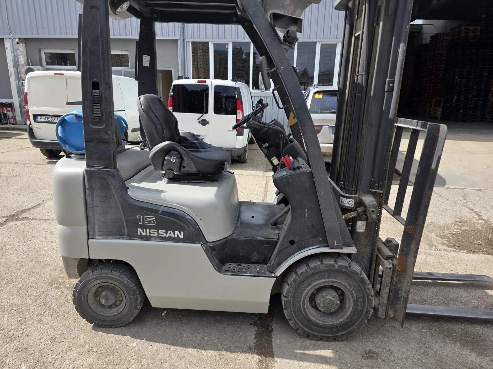 Мотокар Nissan Бензинов, снимка 3 - Индустриална техника - 54040162