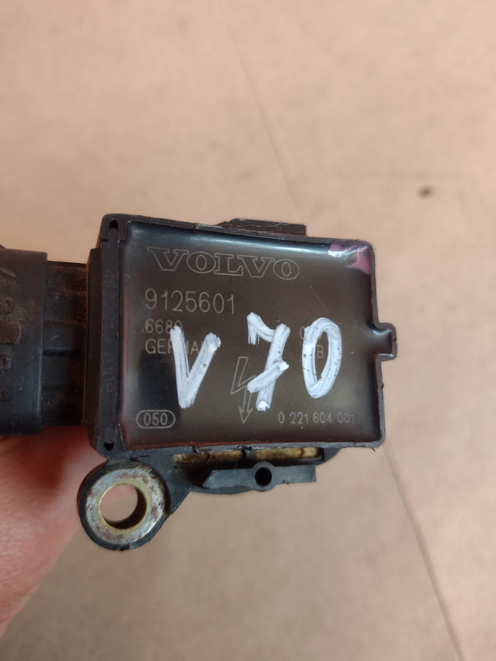 9125601  1220703014 ����������� ������ VOLVO S60, S80, V70 Bosch 0221604001 | Mobile.bg � ����������� 4