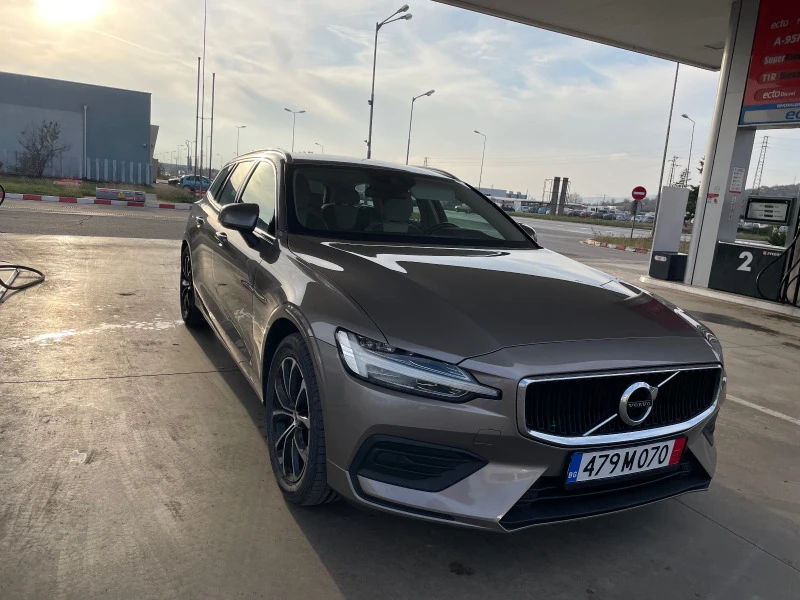 Volvo V60 D4* сервизна история* салон Blond Textile, снимка 11 - Автомобили и джипове - 38986190