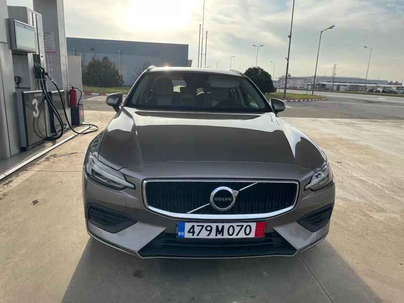 Volvo V60 D4* сервизна история* салон Blond Textile, снимка 1 - Автомобили и джипове - 38986190