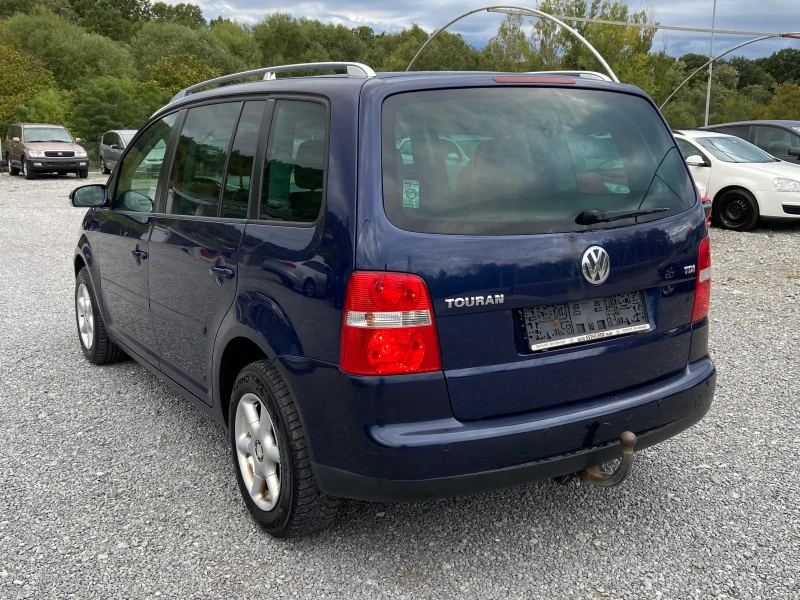 VW Touran 1.9 TDI, снимка 4 - Автомобили и джипове - 47399470