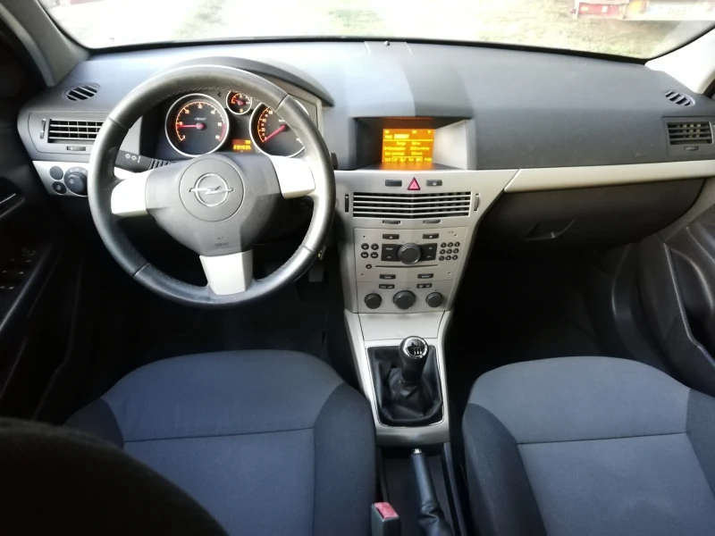 Opel Astra 110 к.с. 6 скорости , снимка 11 - Автомобили и джипове - 47733211