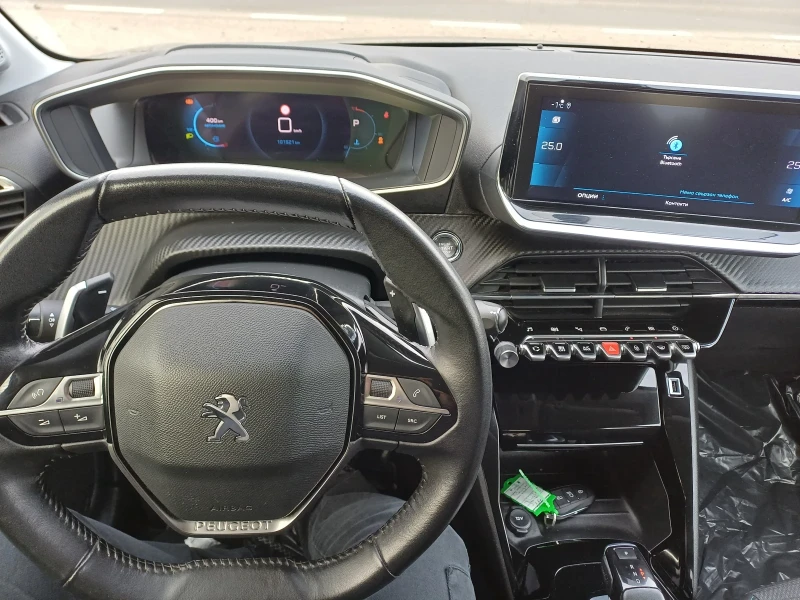 Peugeot 208 1.2 ALLURE* KAMERA* 3D-COCPIT* KEYLESS GO* LED* AV, снимка 10 - Автомобили и джипове - 48712496