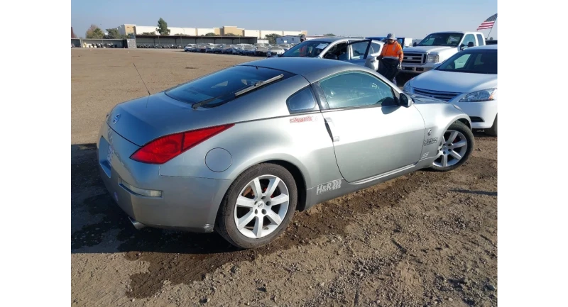 Nissan 350z, снимка 5 - Автомобили и джипове - 48717703