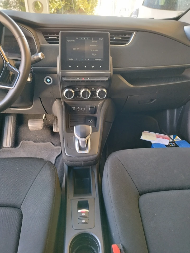 Renault Zoe, снимка 12 - Автомобили и джипове - 48882093