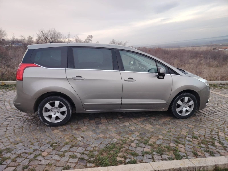 Peugeot 5008 1.6 Benzin 7 mesta, снимка 3 - Автомобили и джипове - 48892408