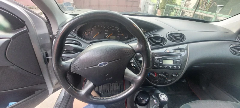 Ford Focus 1.6, снимка 7 - Автомобили и джипове - 49438893