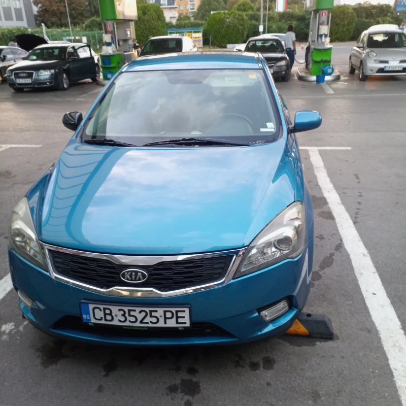 Kia Ceed 1.4 Facelift, снимка 4 - Автомобили и джипове - 51984683
