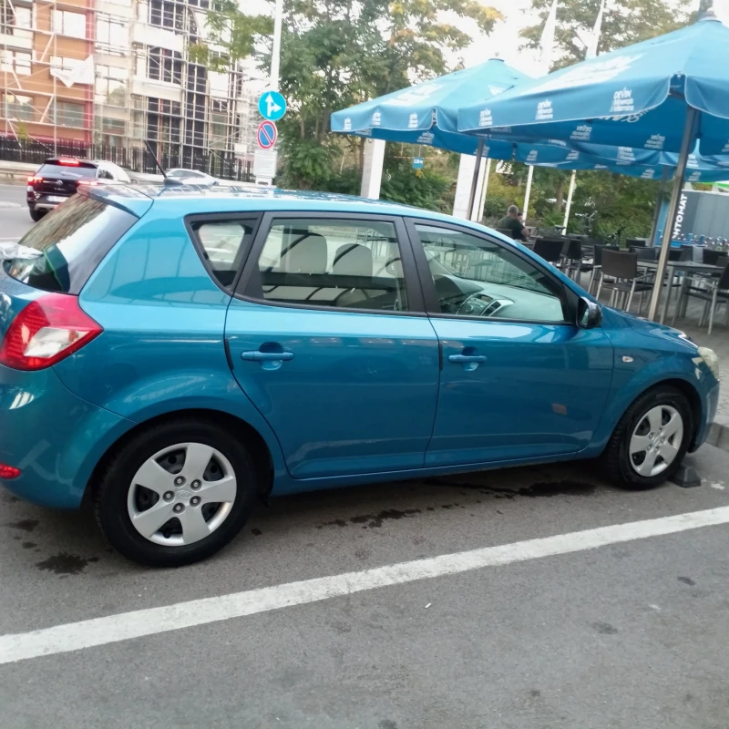 Kia Ceed 1.4 Facelift, снимка 3 - Автомобили и джипове - 51984683