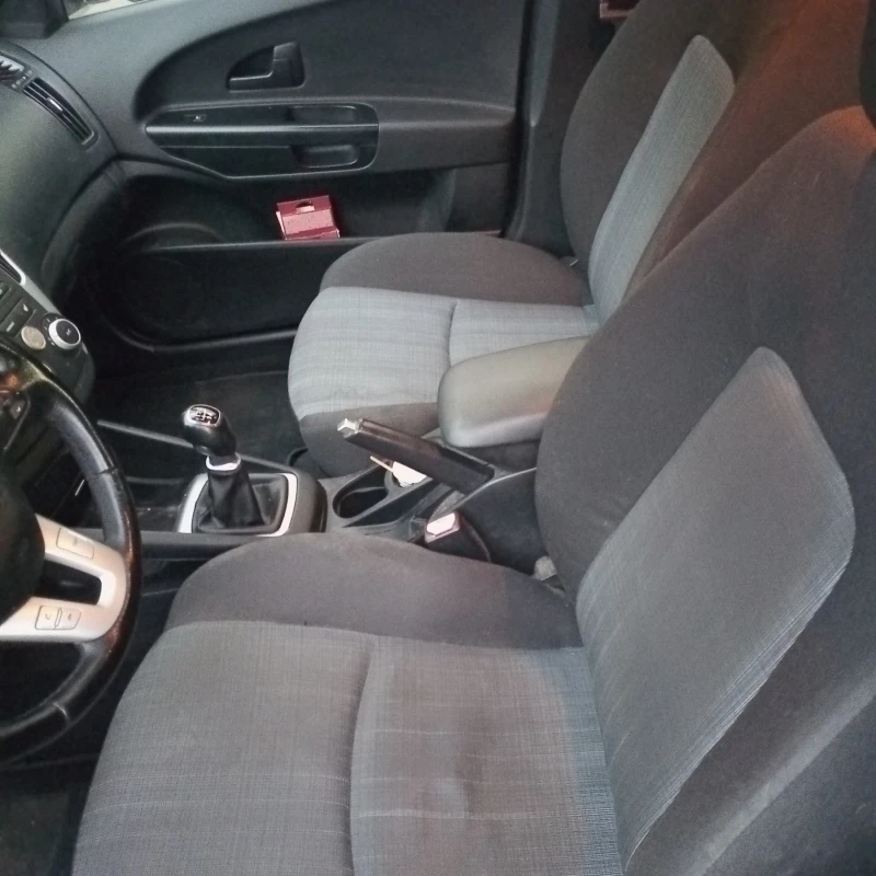 Kia Ceed 1.4 Facelift, снимка 6 - Автомобили и джипове - 51984683