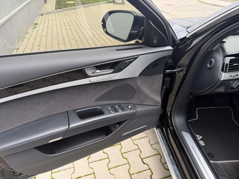 Audi A8 4.2TDI/TV/DISTR/BOSE/CAMERA/ОБДУХ/МАСАЖ/ВАКУМ/, снимка 10 - Автомобили и джипове - 52762982