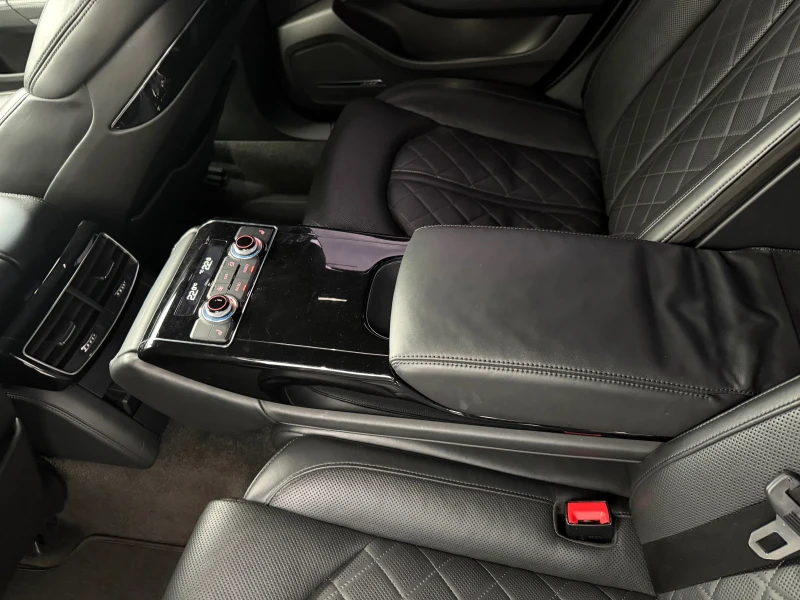 Audi A8 4.2TDI/TV/DISTR/BOSE/CAMERA/ОБДУХ/МАСАЖ/ВАКУМ/, снимка 8 - Автомобили и джипове - 52762982