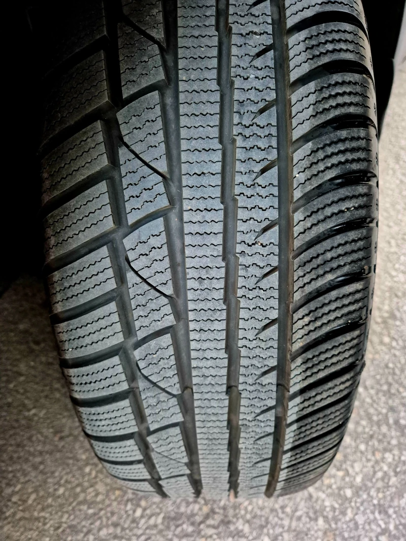 Toyota Avensis 2.0d4d-EXECUTIVE-кожа-верига-6скорости-japan, снимка 16 - Автомобили и джипове - 52794442