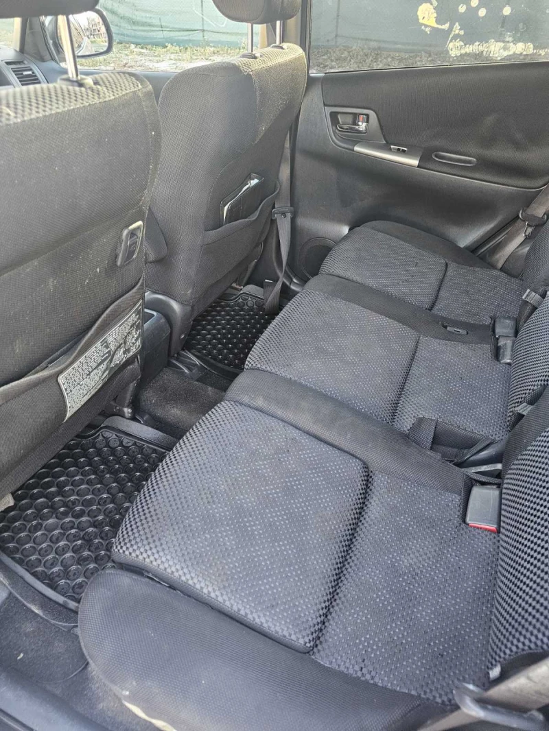 Toyota Corolla verso 1.8 VV Ti, снимка 5 - Автомобили и джипове - 52966904