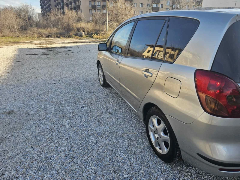 Toyota Corolla verso 1.8 VV Ti, снимка 2 - Автомобили и джипове - 52966904
