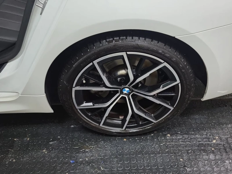 BMW 540 * 540i xDrive * CARFAX * БЕЗ ПЪРВОНАЧАЛНА ВНОСКА, снимка 8 - Автомобили и джипове - 53160644