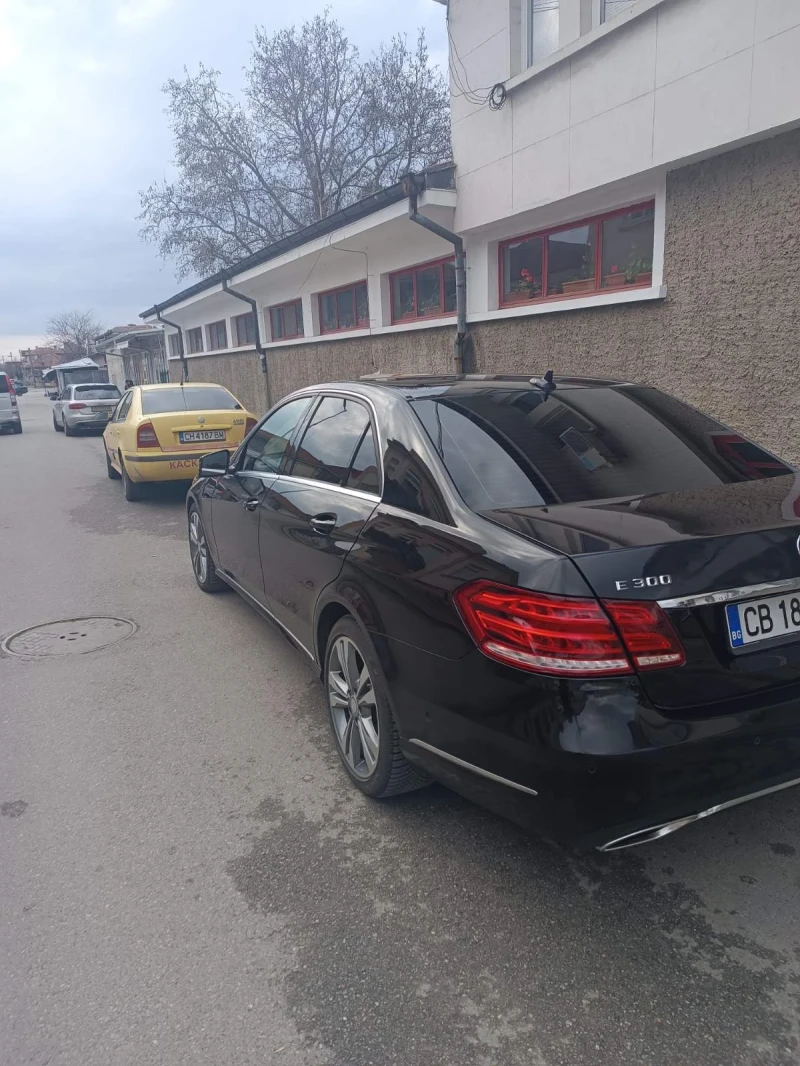 Mercedes-Benz E 250, снимка 4 - Автомобили и джипове - 53467640