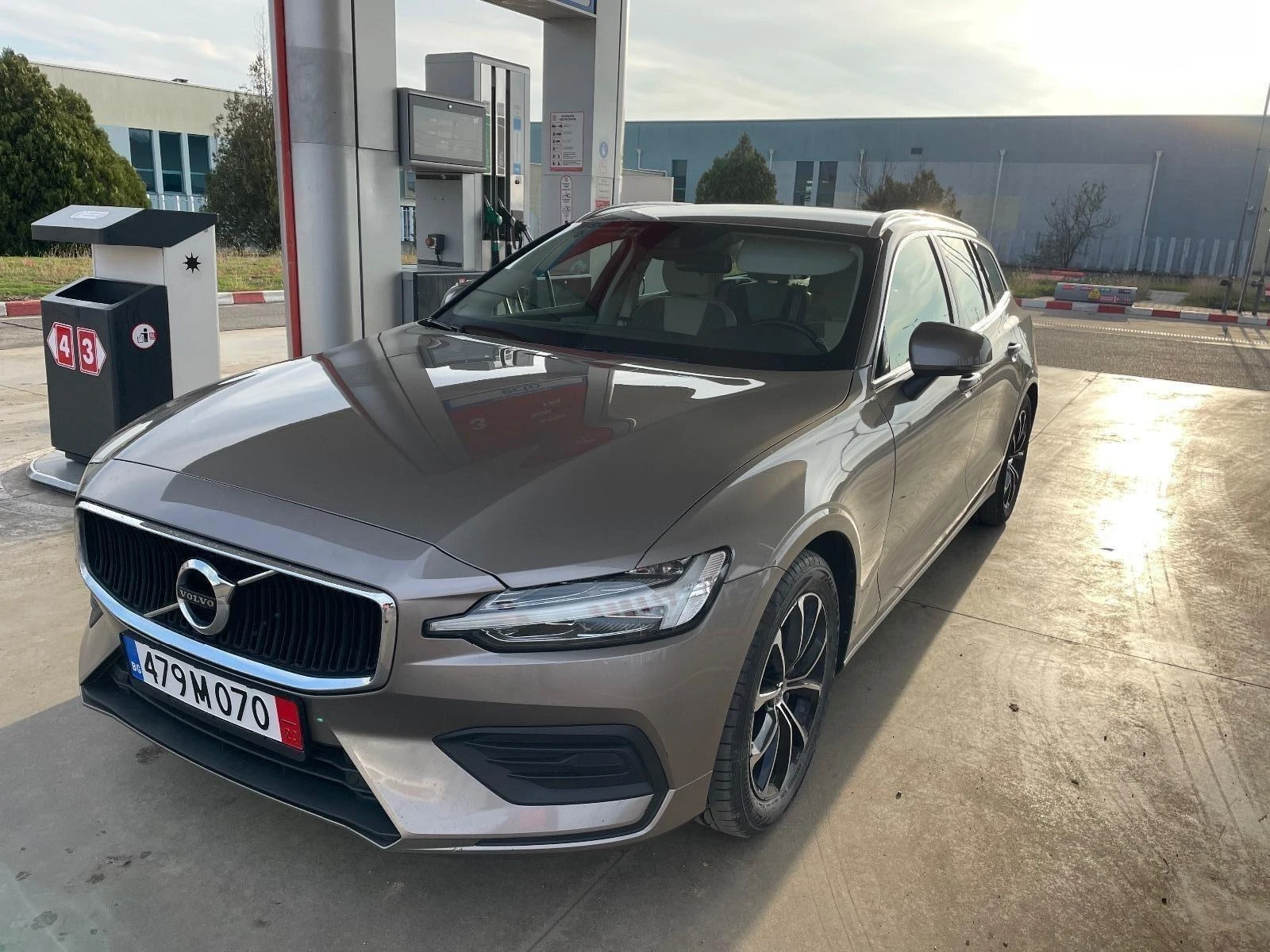 Volvo V60 D4* сервизна история* салон Blond Textile - изображение 3