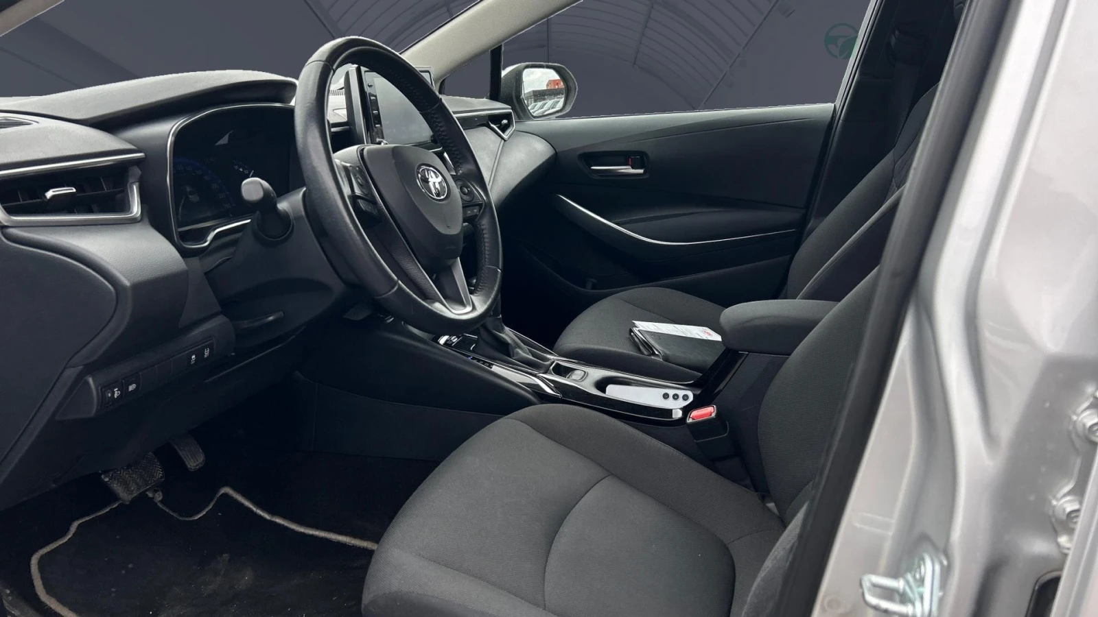 Toyota Corolla 1.8 HSD, Месечна вноска от 520 лв. - изображение 9