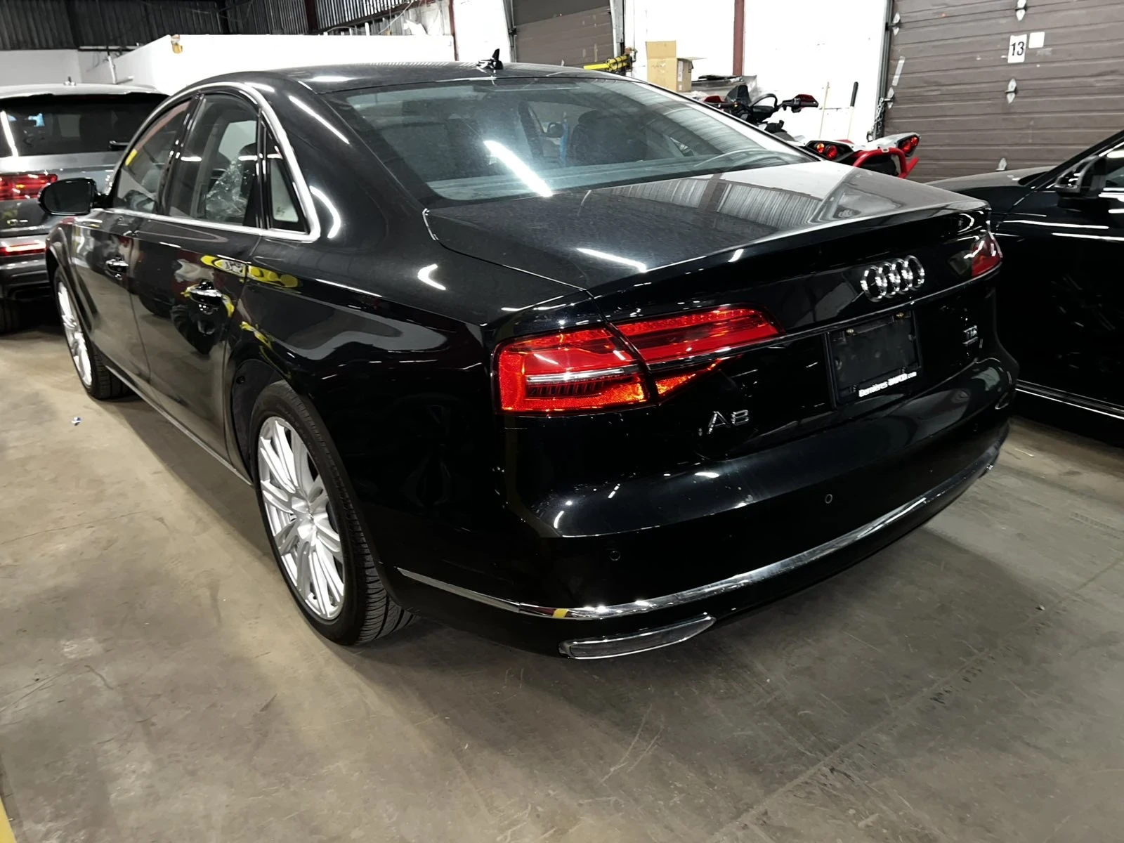 Audi A8 66000km, QUATTRO, 3.0 TDI - изображение 9