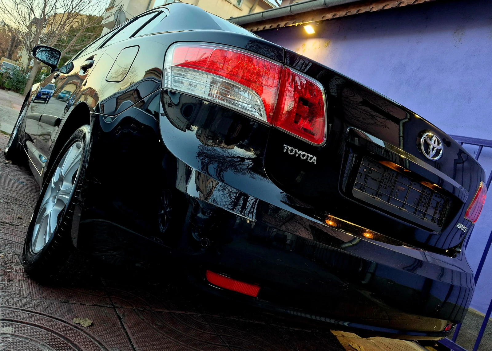 Toyota Avensis 2.0d4d-EXECUTIVE-����-������-6��������-japan | Mobile.bg � ����������� 7