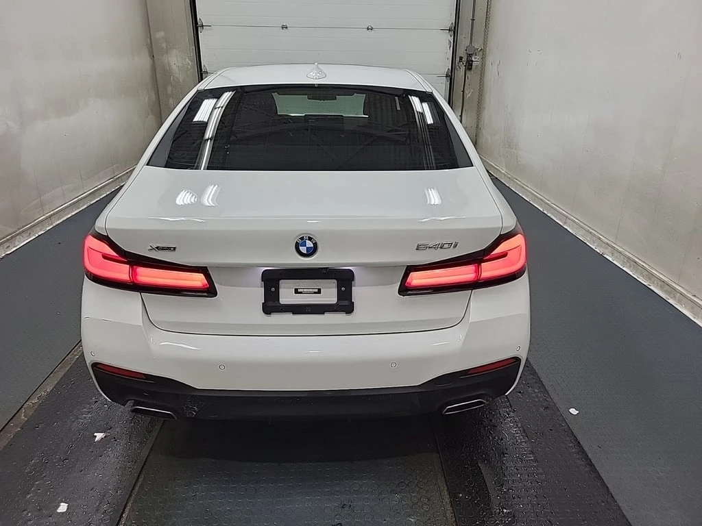 BMW 540 * 540i xDrive * CARFAX * БЕЗ ПЪРВОНАЧАЛНА ВНОСКА - изображение 3