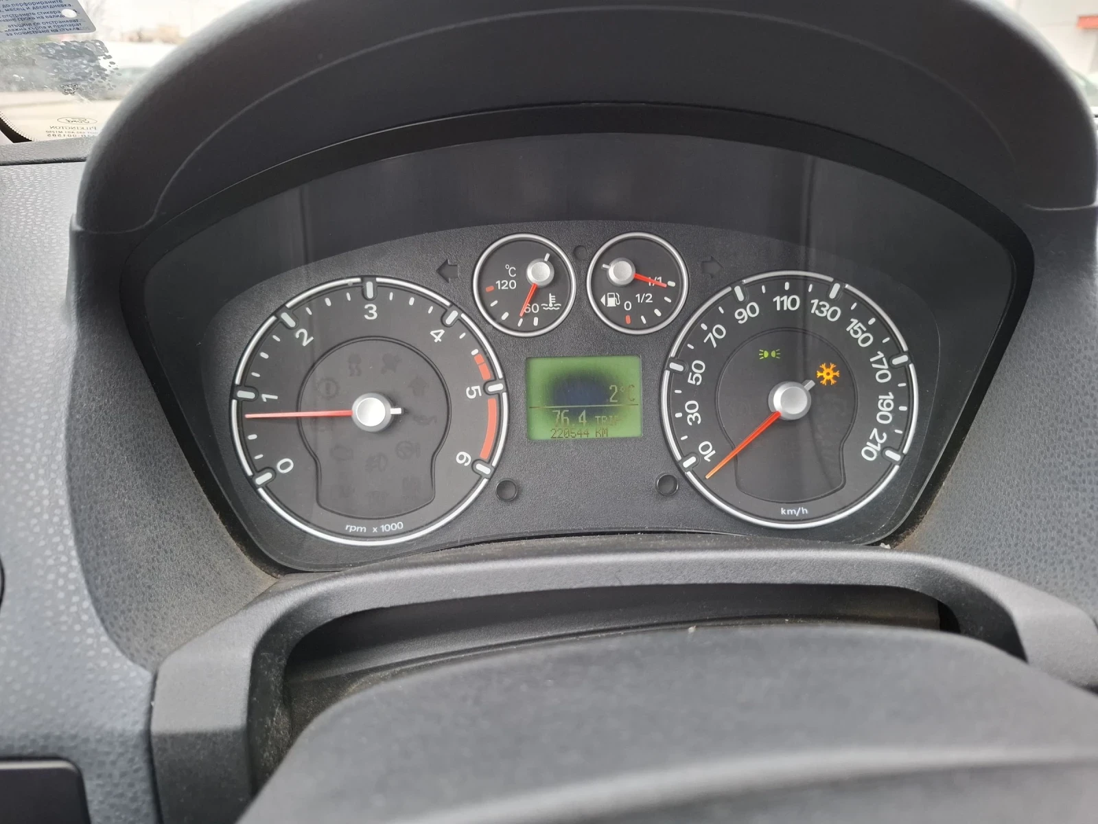 Ford Fiesta 1.4 - изображение 8