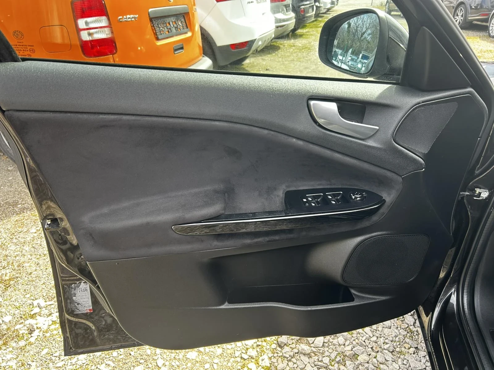 Alfa Romeo Giulietta 1.6JTD, снимка 14 - Автомобили и джипове - 53785025