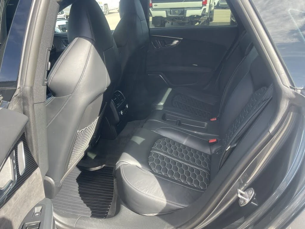 Audi Rs7 4.0Т* Prestige* AвтоКредит * (ЦЕНА ДО БГ), снимка 13 - Автомобили и джипове - 54002869