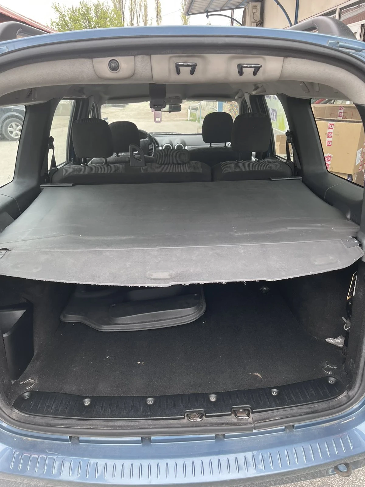 Dacia Logan 1.5DCI, снимка 11 - Автомобили и джипове - 54212275