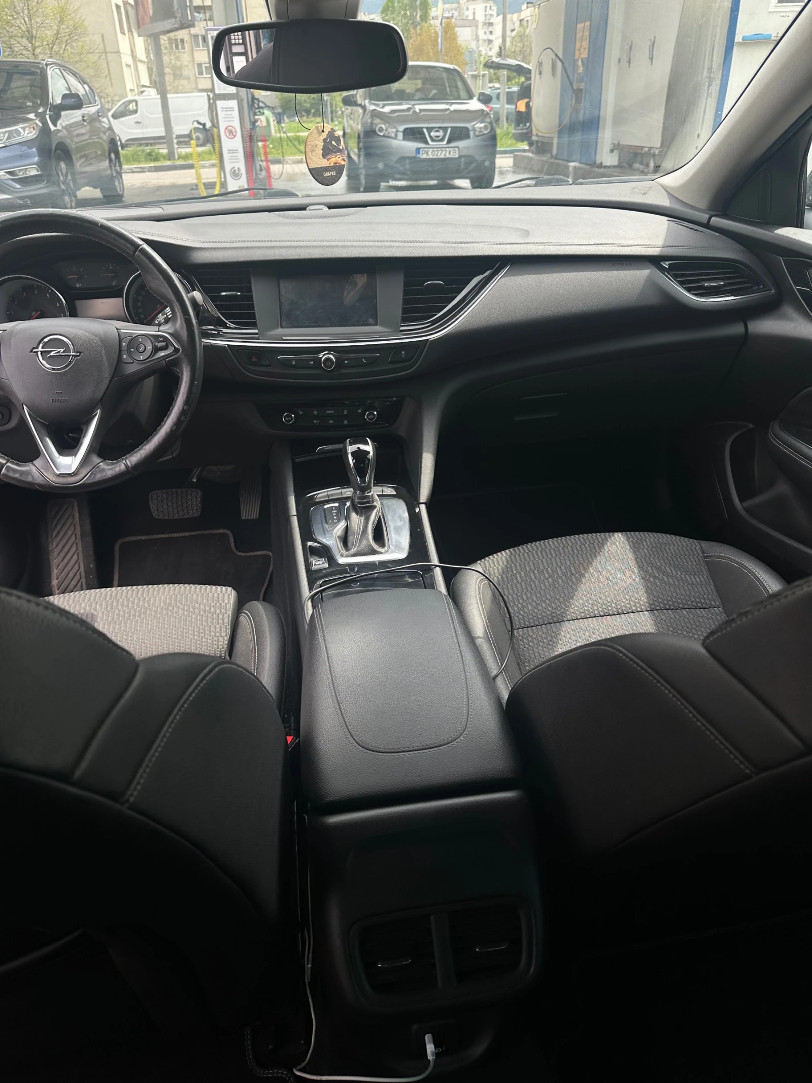 Opel Insignia, снимка 13 - Автомобили и джипове - 54358200