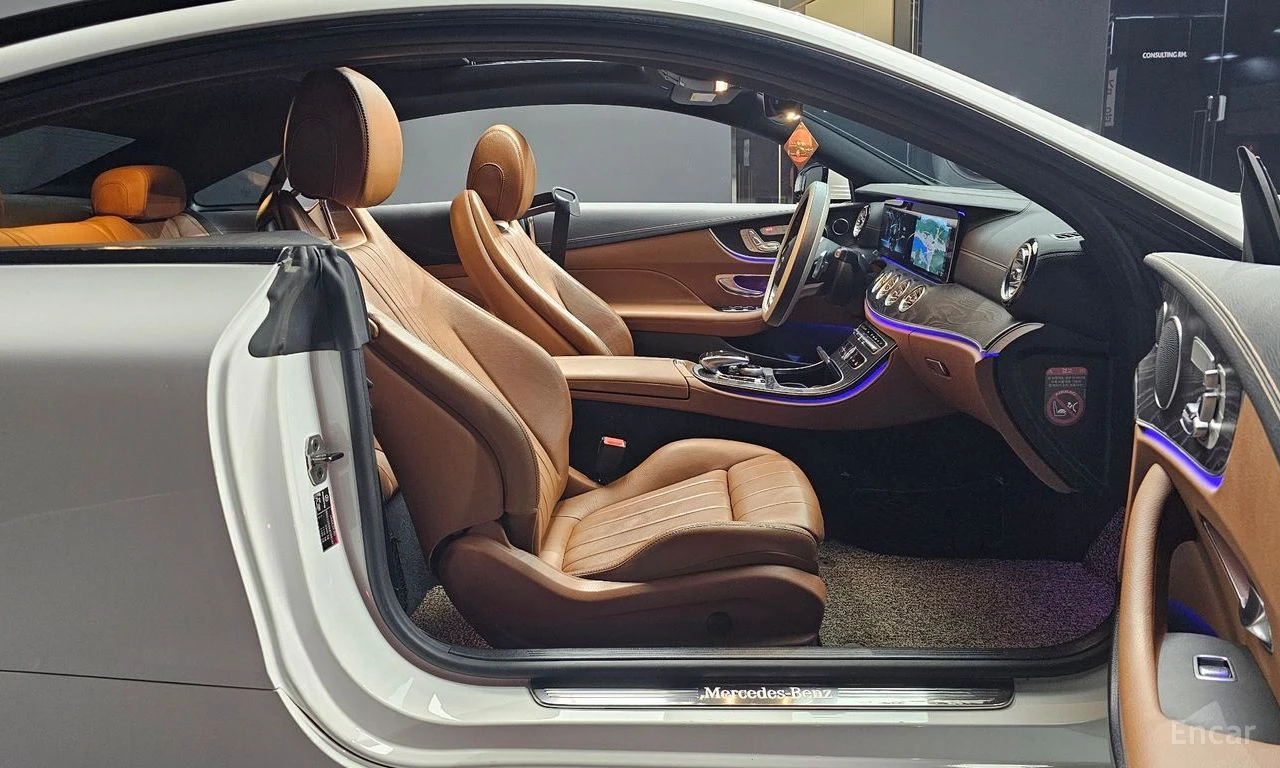 Mercedes-Benz E 220 d* COUPE* HEAD-UP* AMBIENT* ПОДГРЕВ* КАМЕРА, снимка 10 - Автомобили и джипове - 54599121