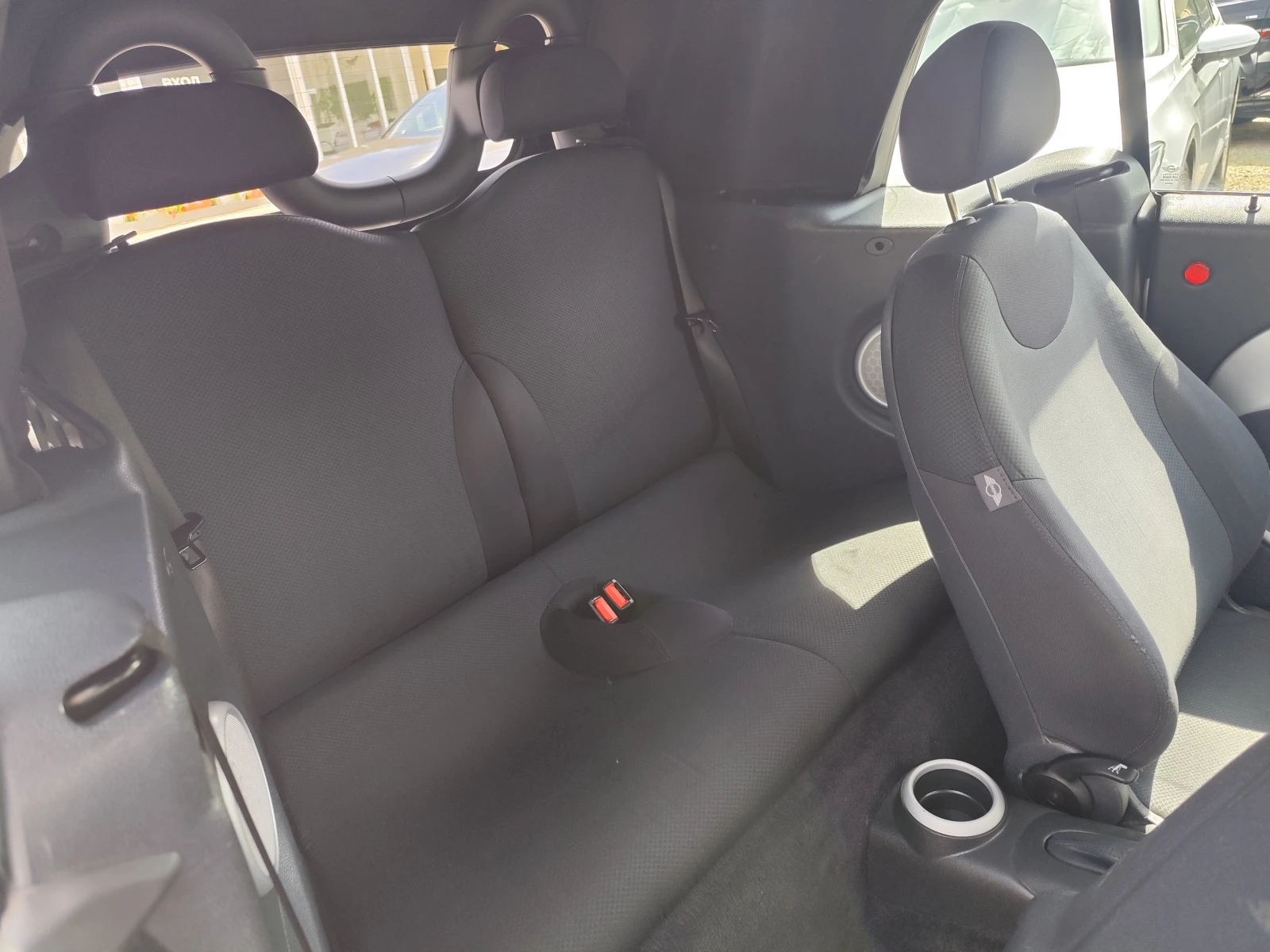 Mini Cooper 1.6i* CABRIO* KLIMA* 124000km* , снимка 13 - Автомобили и джипове - 54604566