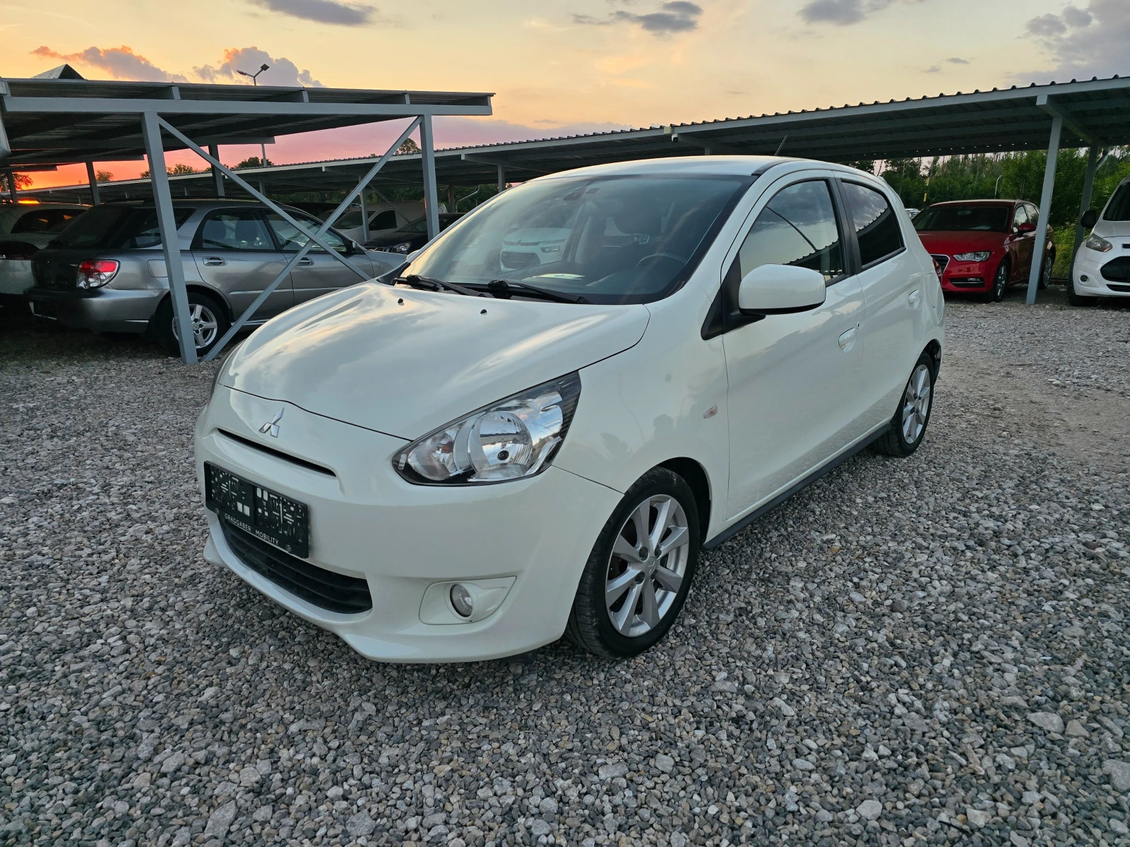 Mitsubishi Space star 1.2 БЕНЗИН ! ! РЕАЛНИ КИЛОМЕТРИ, снимка 7 - Автомобили и джипове - 55060495