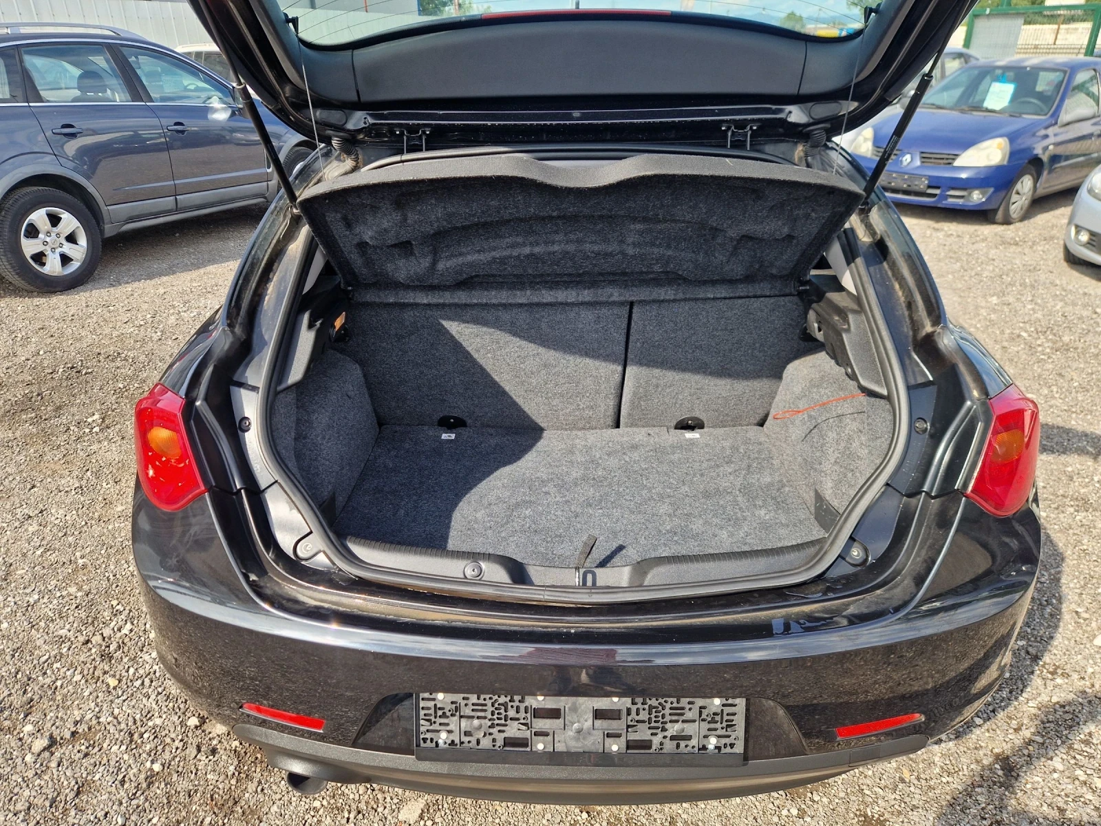 Alfa Romeo Giulietta 1.4i16v 120HP.LPG ITALIA, снимка 7 - Автомобили и джипове - 55068637