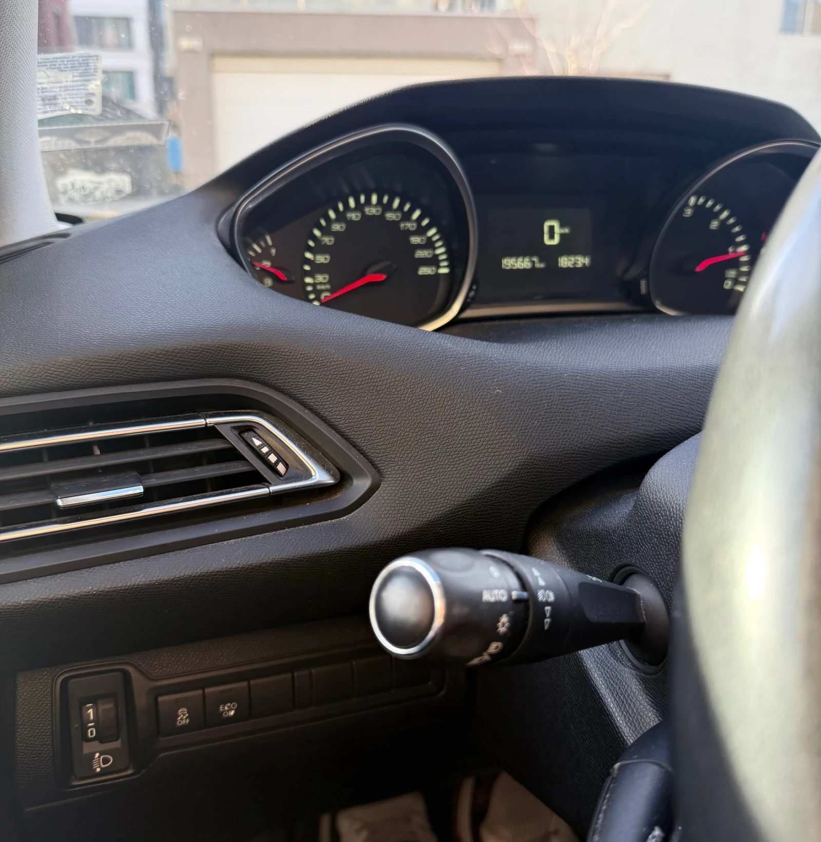 Peugeot 308 Peugeot 308 1.6 HDi   116 к.с. Панорама  Реални км, снимка 9 - Автомобили и джипове - 55299510
