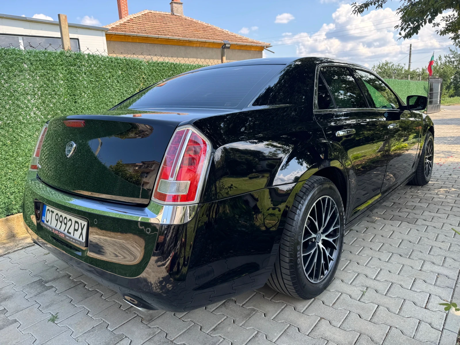 Lancia Thema 300, снимка 3 - Автомобили и джипове - 55388819
