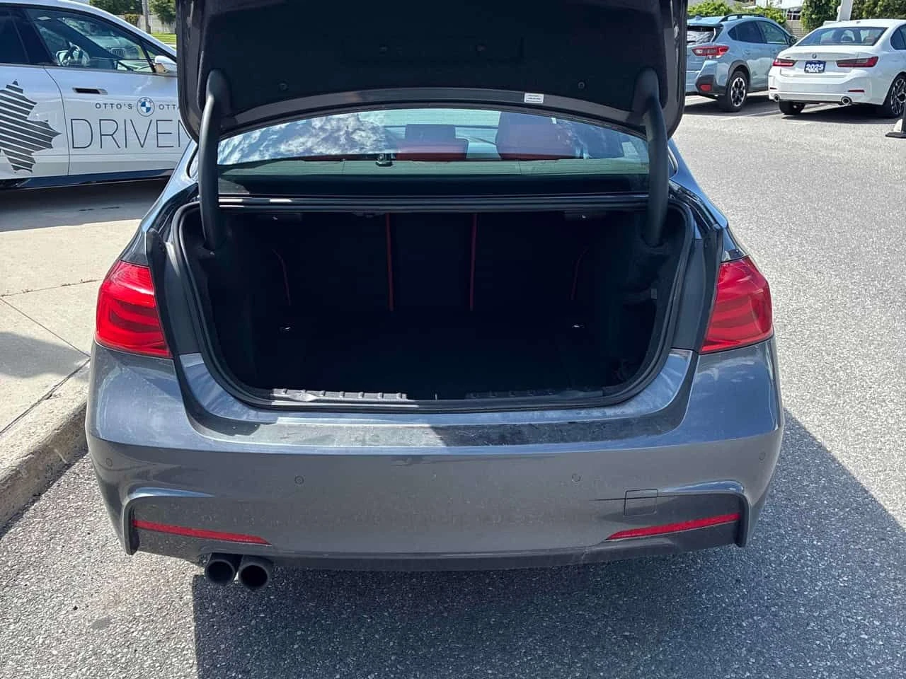 BMW 330  xDrive  M-PACK / RED INT / АВТОКРЕДИТ, снимка 16 - Автомобили и джипове - 55668281