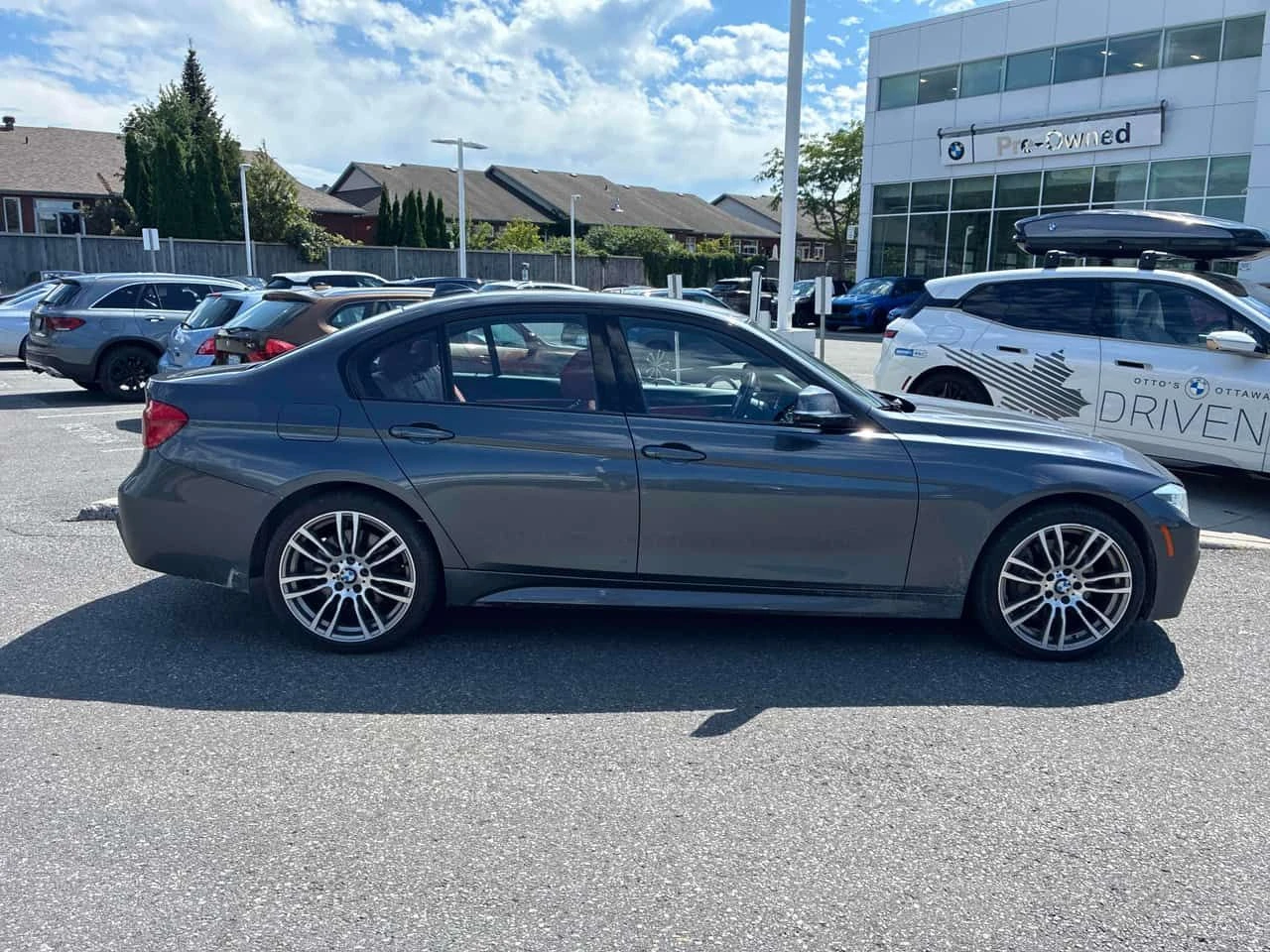 BMW 330  xDrive  M-PACK / RED INT / АВТОКРЕДИТ, снимка 3 - Автомобили и джипове - 55668281