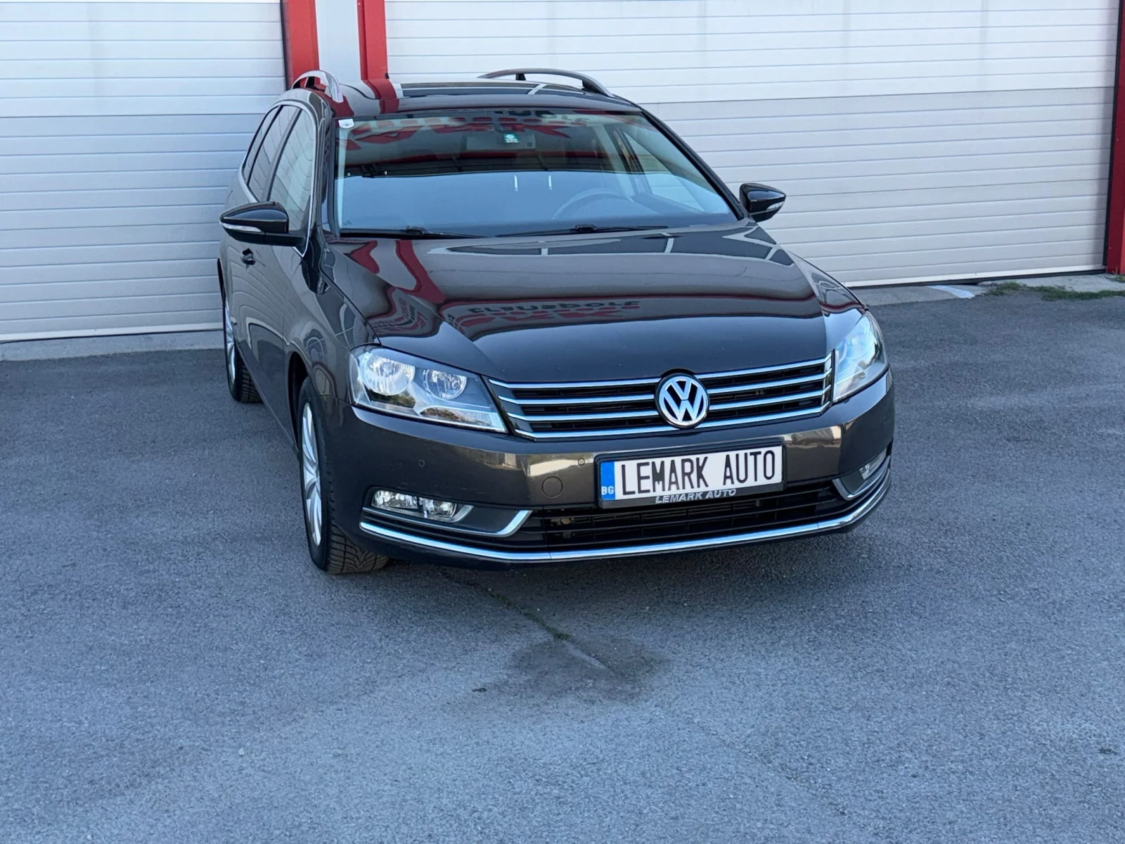 VW Passat 1.6TDI BLUE PANORAMA NAVI LEDER 6-SPEED EVRO 5B, снимка 3 - Автомобили и джипове - 55991670