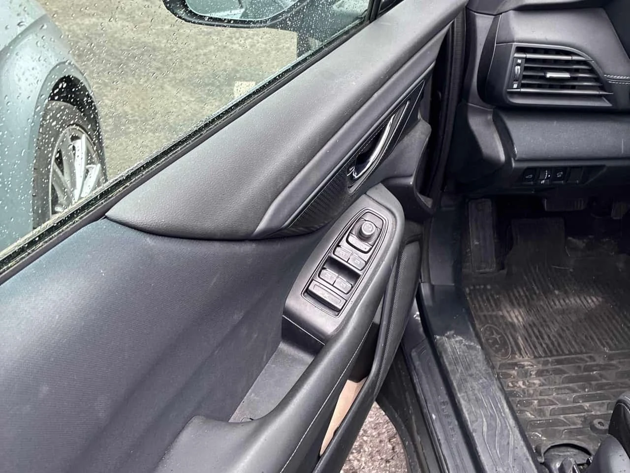 Subaru Outback * Touring * CARFAX * КЛИП НА МОТОРА, снимка 12 - Автомобили и джипове - 56261963
