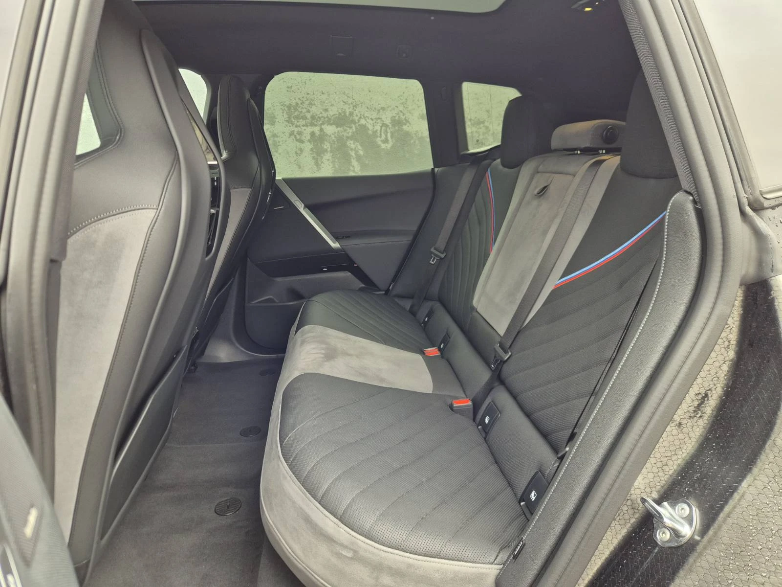 BMW iX 60, снимка 17 - Автомобили и джипове - 56459945