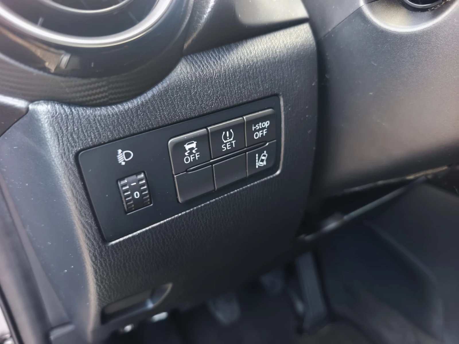 Mazda 2 1.5 Petrol 90hp, снимка 17 - Автомобили и джипове - 56707638