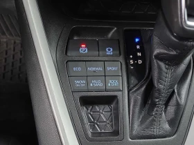 Toyota Rav4 * XLE * CARFAX * ШИБИДАХ * KEYLESS * ПОДГРЕВИ, снимка 12