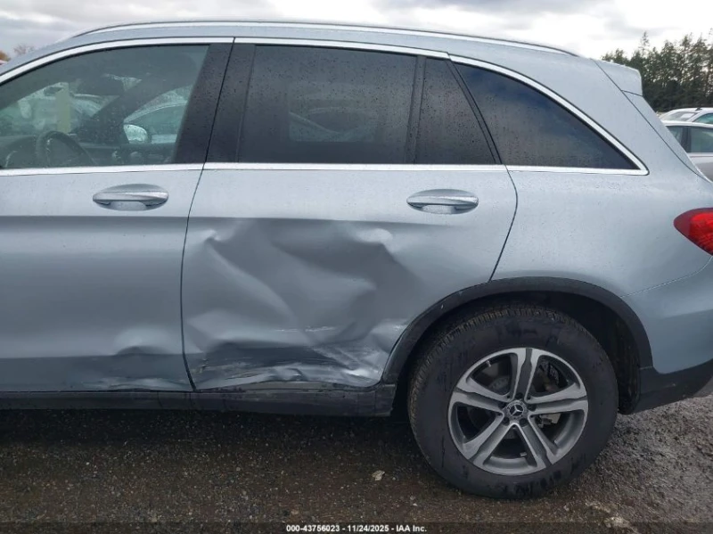 Mercedes-Benz GLC 300 4MATIC* Burmester* подгрев* панорама* АВТО КРЕДИТ, снимка 12 - Автомобили и джипове - 52732423