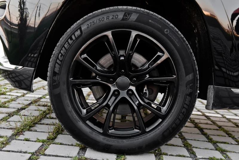 Jeep Grand cherokee 5.7 Hemi Summit / Генерация, снимка 12 - Автомобили и джипове - 52788392